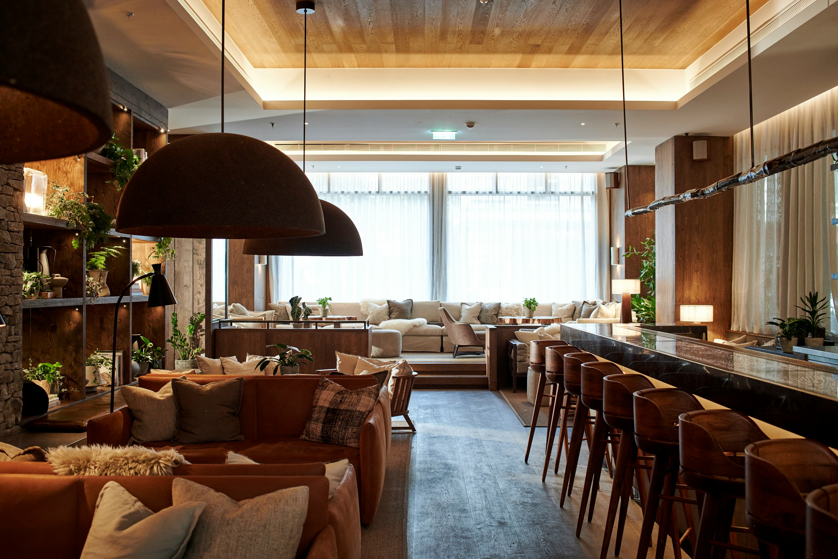 1-Hotels_LDN_Architecture_Dover_Yard_Bar-Shots_0044.jpg